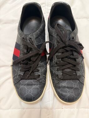 Gucci Men's Black Monogram Low-Top Sneakers with Red and Blue Stripe